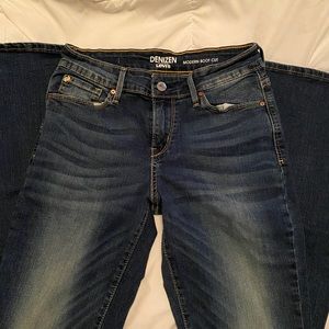 Women Denizen Levis MODERN BOOT CUT Size 4